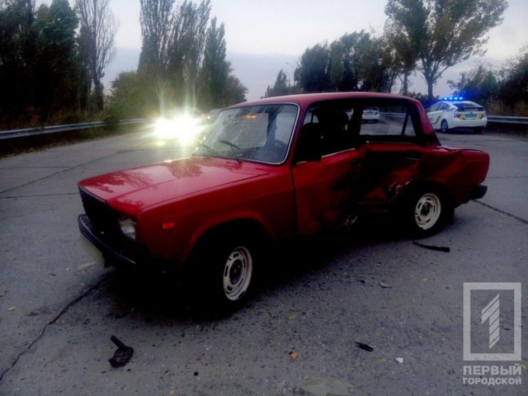 ДТП на мосту: столкнулись «ВАЗ» и «Daewoo Lanos» (фото)