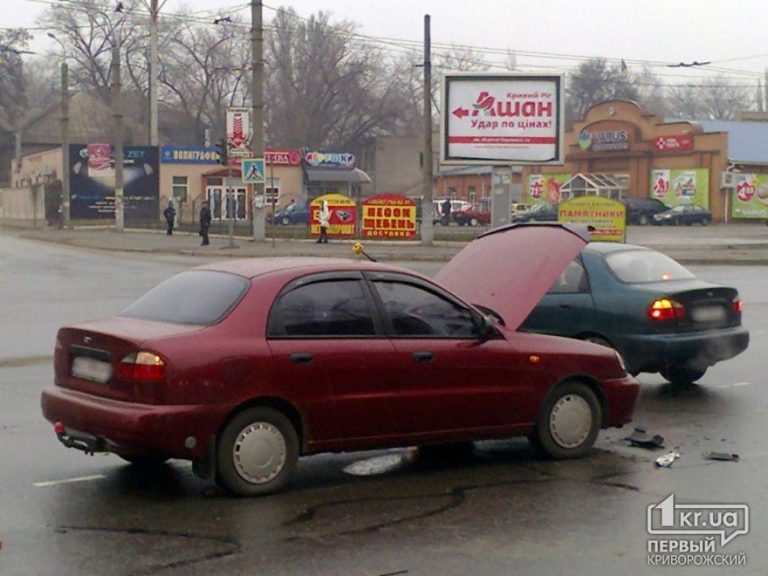 ДТП на перекрестке: столкнулись «Daewoo» и «Mercedes» (фото)