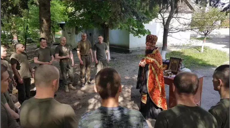 Криворожский священник отправился в зону АТО к «нацгвардейцам»