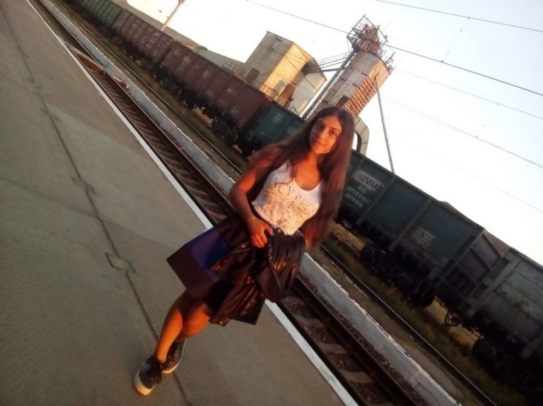 На Днепропетровщине пропала девочка: родные считают, что она сбежала из дома погулять