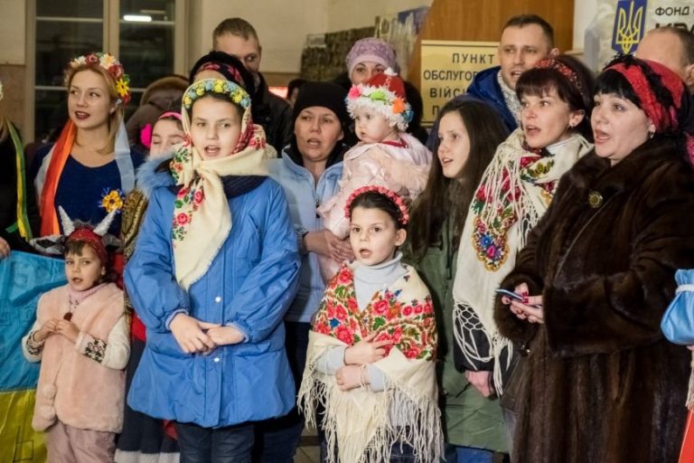 На Старый Новый год в Днепре прошел необычный флешмоб