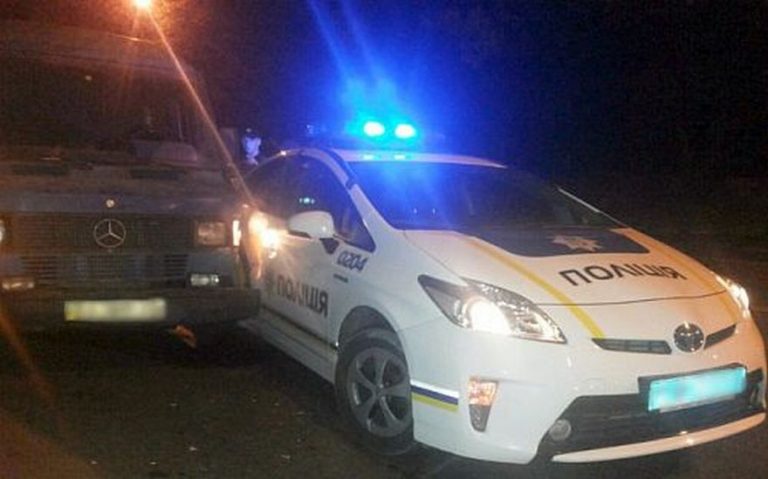 Тройное ДТП: столкнулись полицейская «Toyota», «Mercedes» и «ВАЗ» (фото)