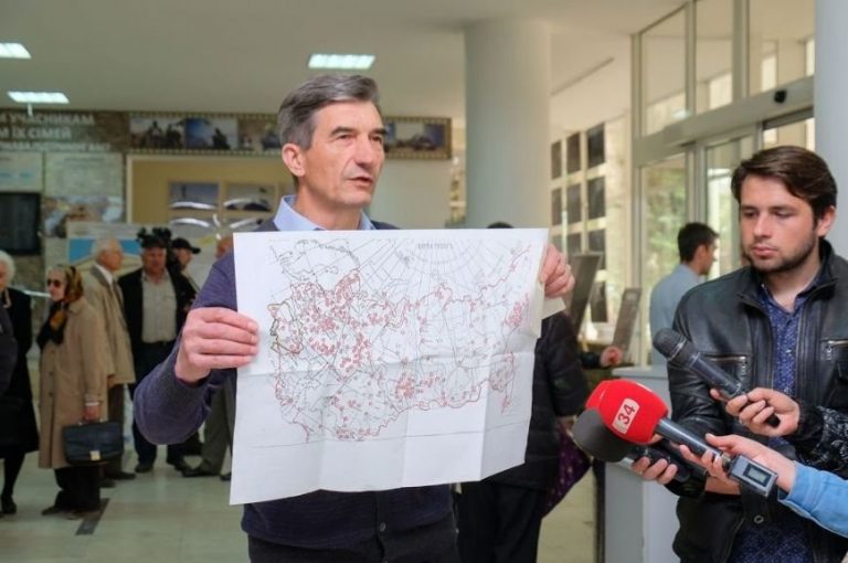 В Днепре открылась выставка архивных документов времен сталинского террора