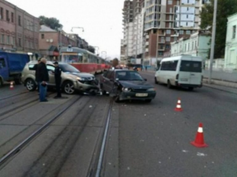 Жесткое ДТП в Днепре: водитель на «Mazda»  сбил пешехода и скрылся