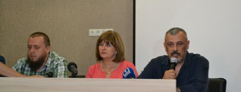 Депутат горсовета сравнил «крестный ход» с «антимайданом» и заявил, что в Кривом Роге «сквозит триколор»