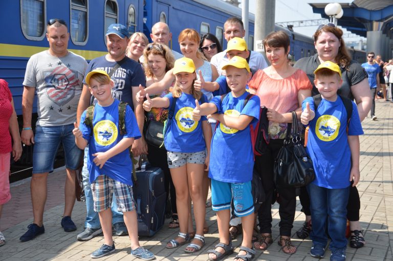 Днепропетровская ОГА и волонтеры организовали зарубежный отдых для детей АТОшников