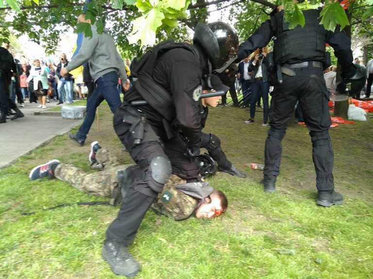 Драка в Днепре 9-го мая: комментарии от пострадавших участников АТО.