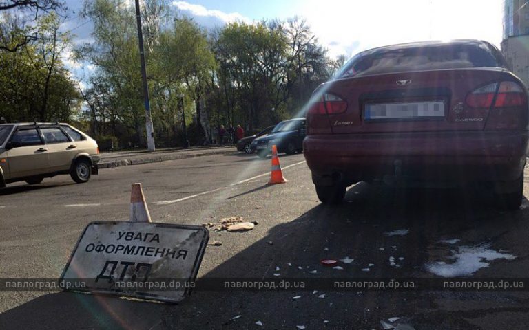 ДТП в центре Павлограда: велосипедистка создала аварийную ситуацию
