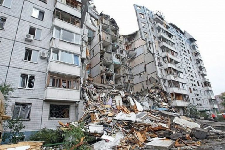 Эхо трагедии на Мандрыковке: жильцы дома до сих пор не могут прийти в себя
