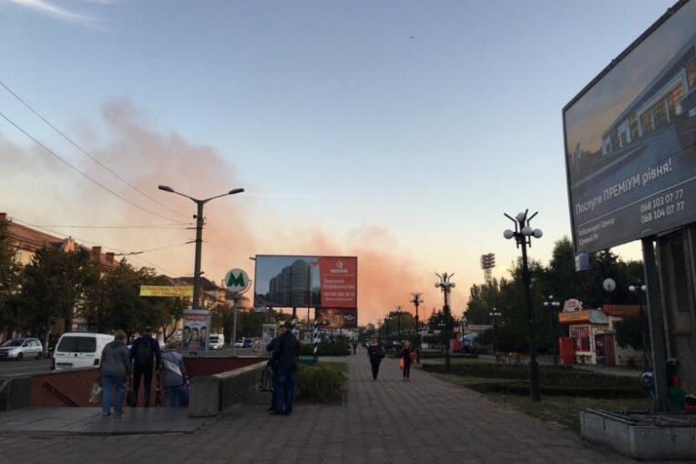 «Экологический совет Криворожья» получил результаты мониторинга воздуха на заводах: там экология лучше, чем в спальных районах