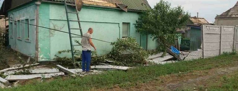 Криворожанам, пострадавшим от смерча, выделили 36 тысяч материальной помощи