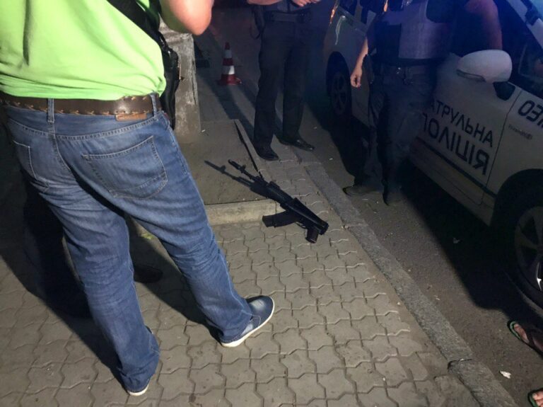 Перестрелка в Днепре: полиция нашла автоматные гильзы