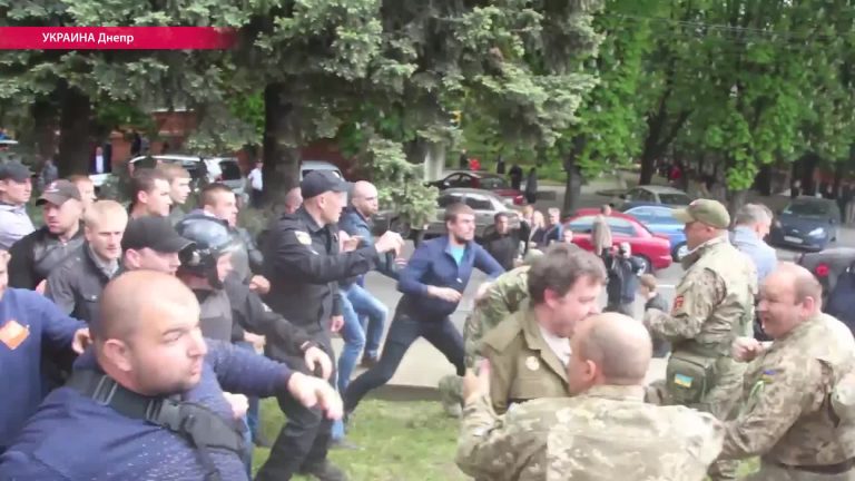 Установлено 25 лиц, участвовавших в столкновениях в Днепре 9 мая и спровоцировавших массовую драку