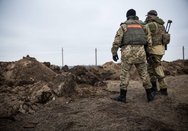 В АТО погиб один украинский защитник, еще трое — ранены