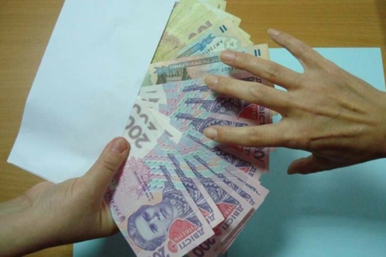 В Днепре главбух дополнительно «заработала» более 52 тыс грн