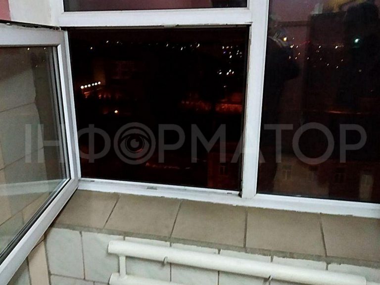 В Днепре из окна 4-го этажа общежития выпал студент