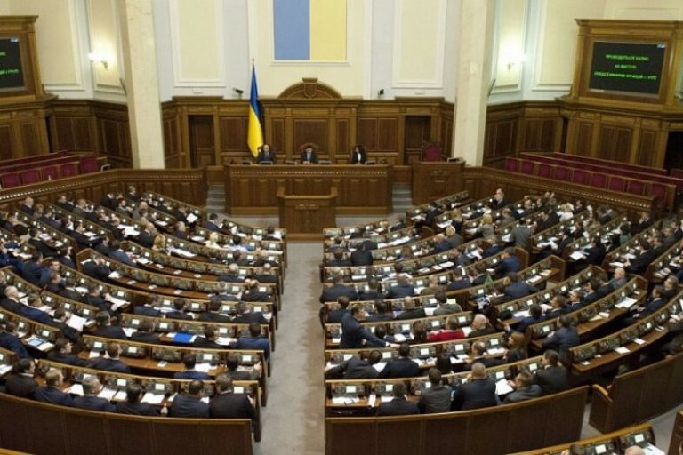 Криворожские нардепы не голосовали за изменение «закона Савченко»