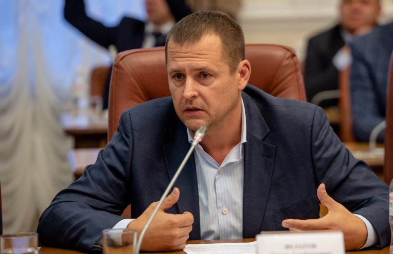 Мэр Днепра Филатов: меня оформили на стройку как трудновоспитуемого подростка