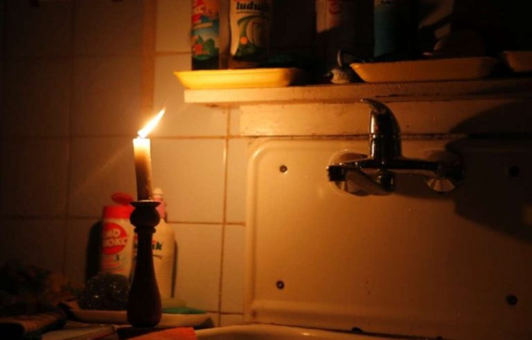 В Днепре нет воды на 6 улицах: причины