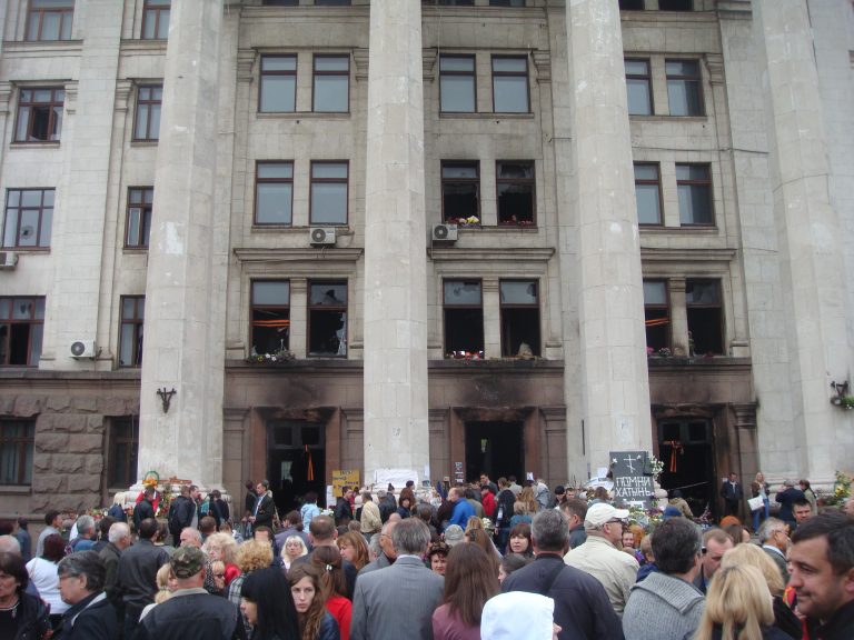 В Днепре патриоты сорвали форум сепаратистов