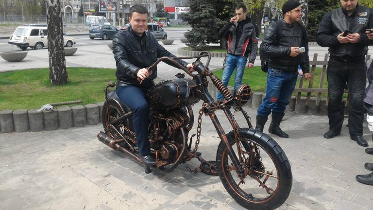 В Днепре установили символ мотоциклетного движения