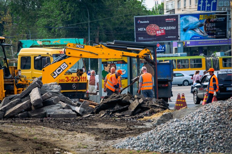 Внимание! Завтра ремонт дороги, электротранспорт меняет маршрут